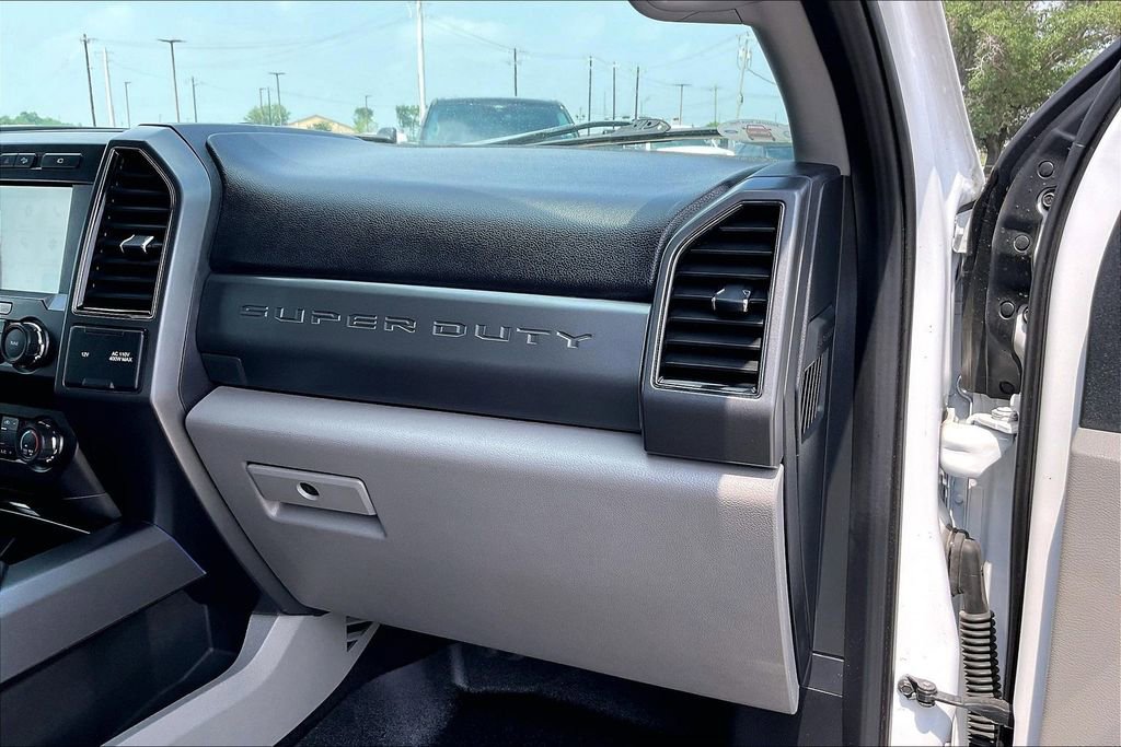 Used 2019 Ford F250 XLT w/ XLT Premium Package AWD/4WD image 23