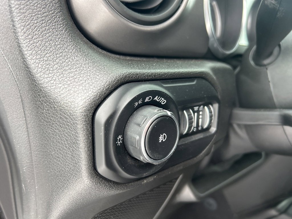 Used 2021 Jeep Wrangler Sport S image 11