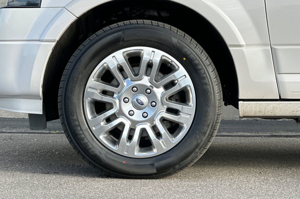 Used 2013 Ford Expedition Limited RWD image 29