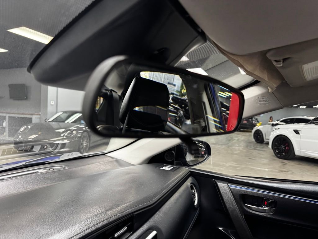 Used 2018 Toyota Corolla SE w/ Body Protection Package FWD image 28