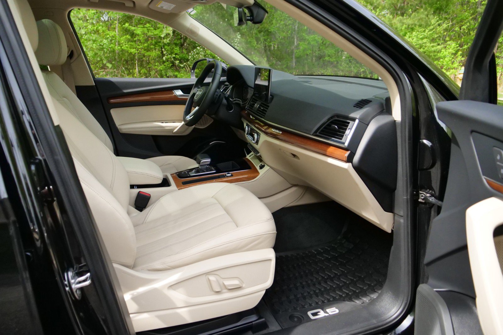 Used 2023 Audi Q5 2.0T Premium Plus w/ Premium Plus Package AWD/4WD image 39