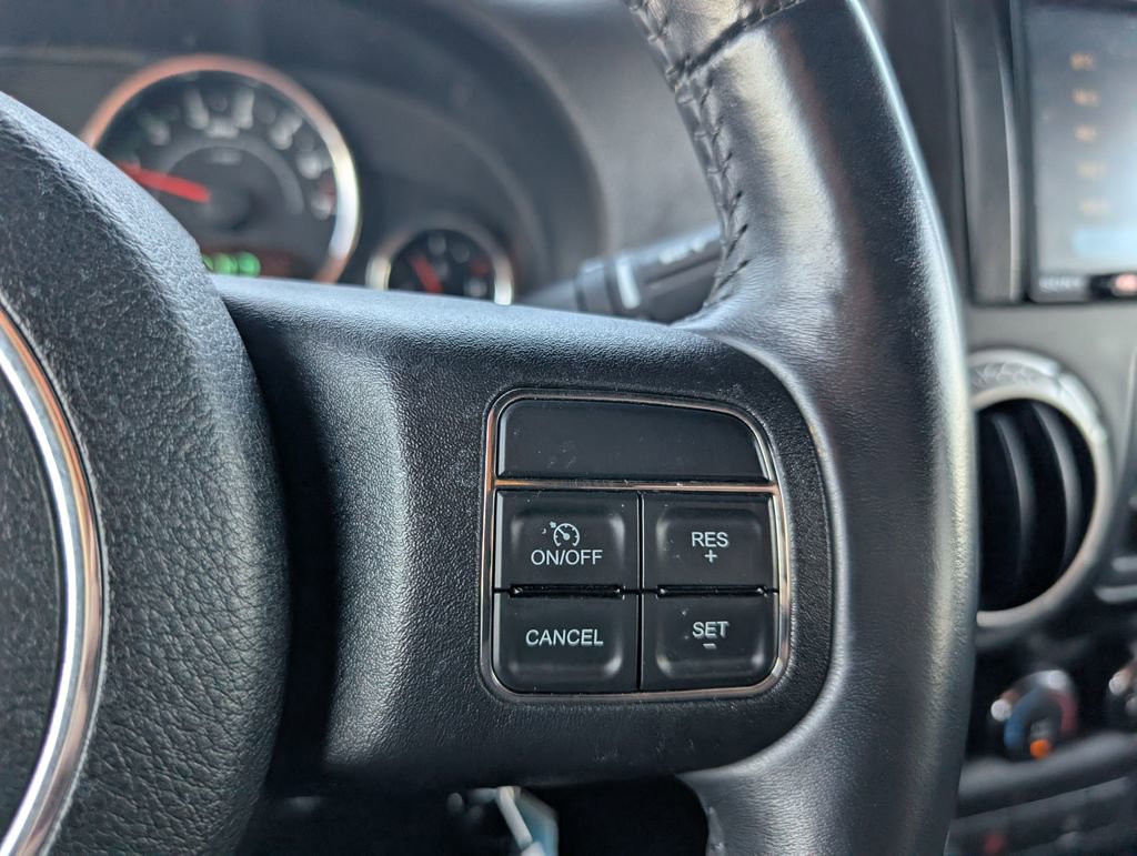 Used 2014 Jeep Wrangler Unlimited Sahara w/ Connectivity Group image 14