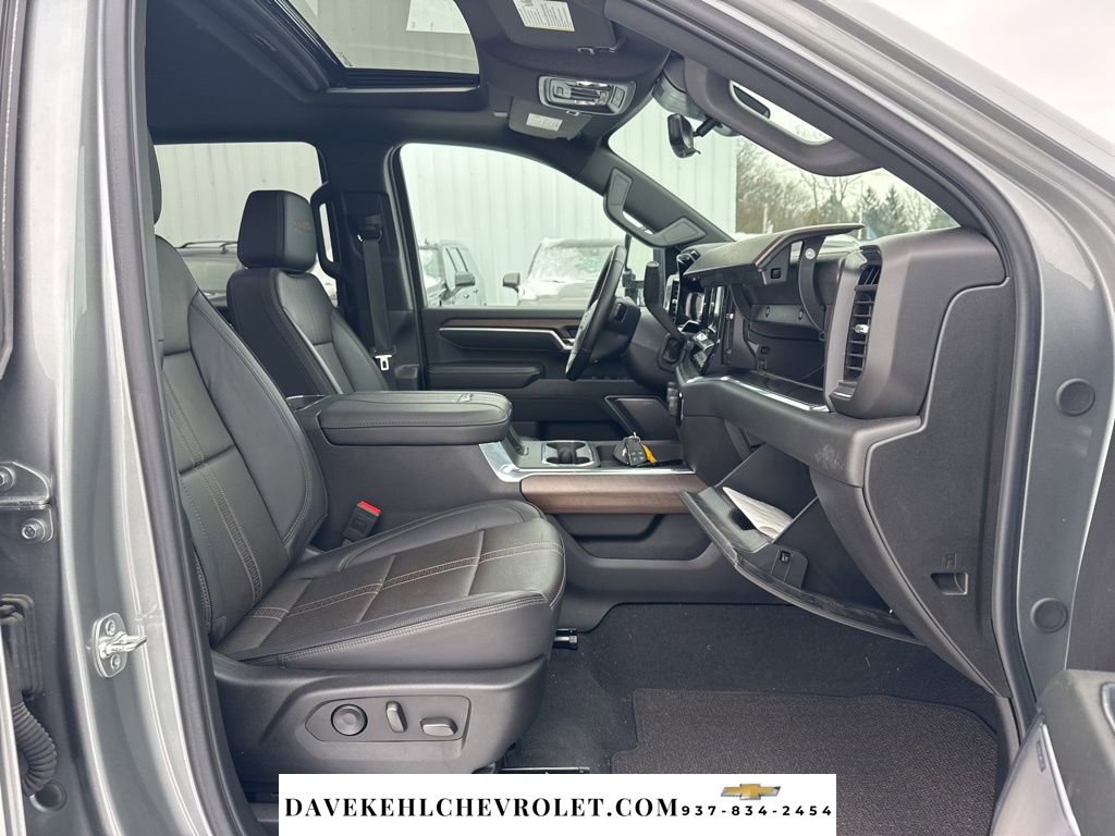 Used 2025 Chevrolet Silverado 2500 High Country w/ High Country Premium Package image 31