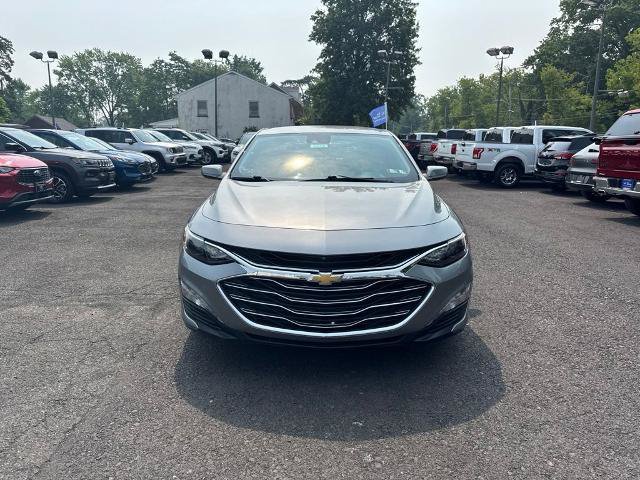 Used 2024 Chevrolet Malibu LT FWD image 2