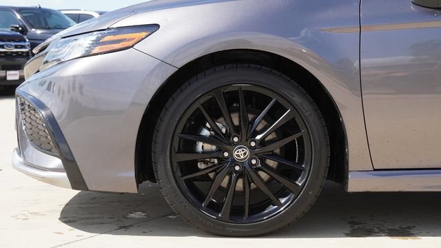 Used 2024 Toyota Camry XSE FWD image 5