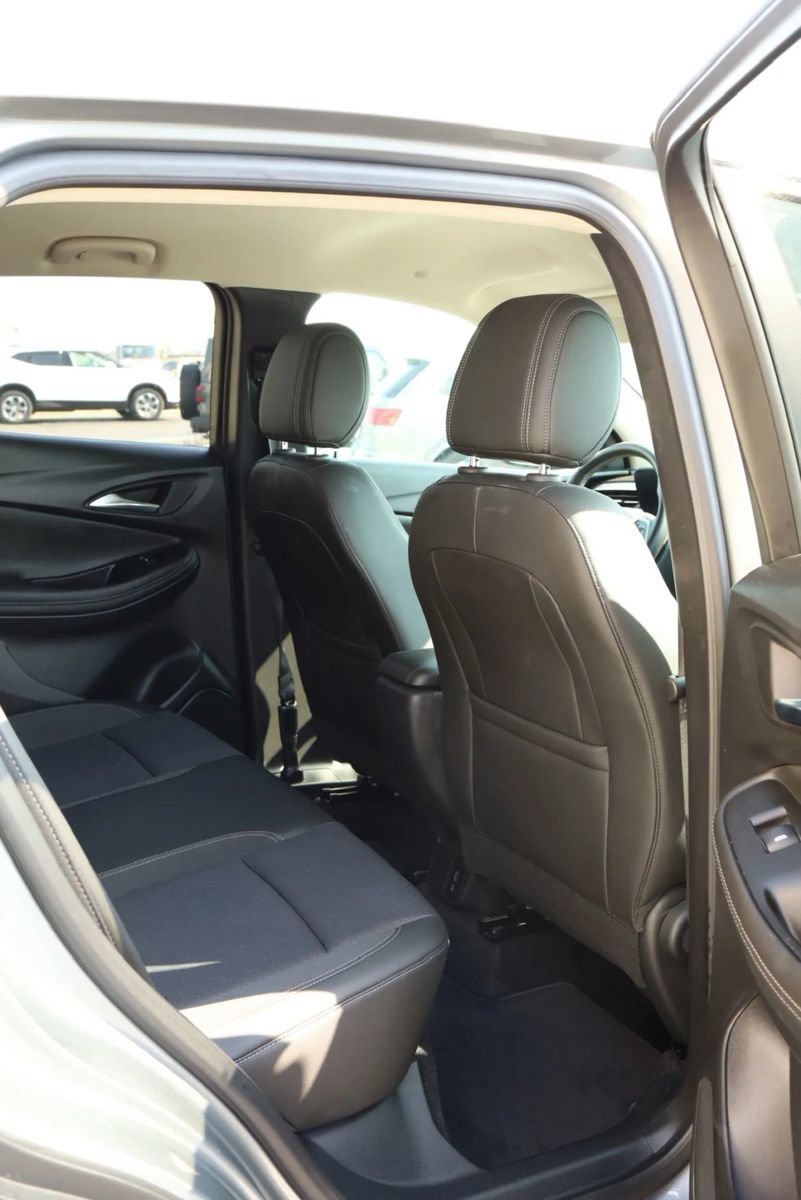 Used 2025 Buick Encore GX Preferred FWD image 41