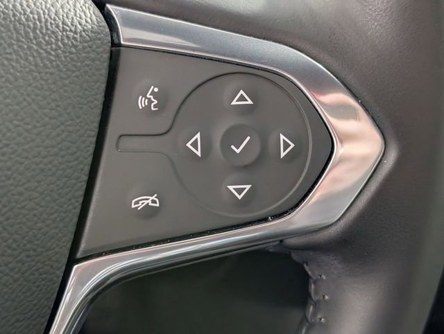 Used 2022 Chevrolet Traverse LT image 16