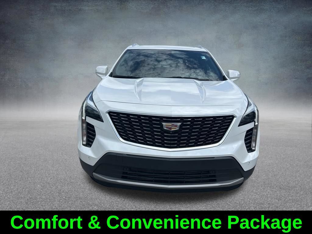 Used 2022 Cadillac XT4 Premium Luxury w/ Enhanced Visibility Package FWD image 9