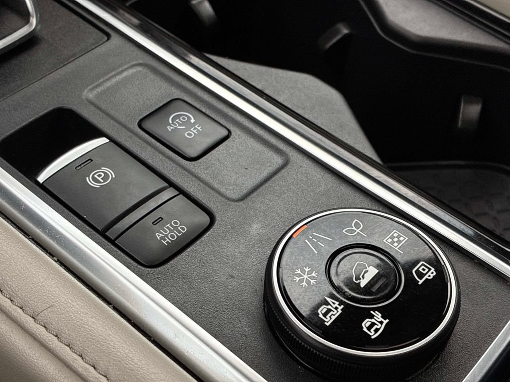 Used 2023 Nissan Pathfinder SL w/ SL Premium Package AWD/4WD image 31