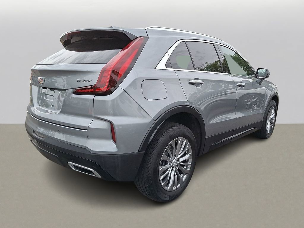 Used 2024 Cadillac XT4 Premium Luxury w/ Cold Weather Package AWD/4WD image 3