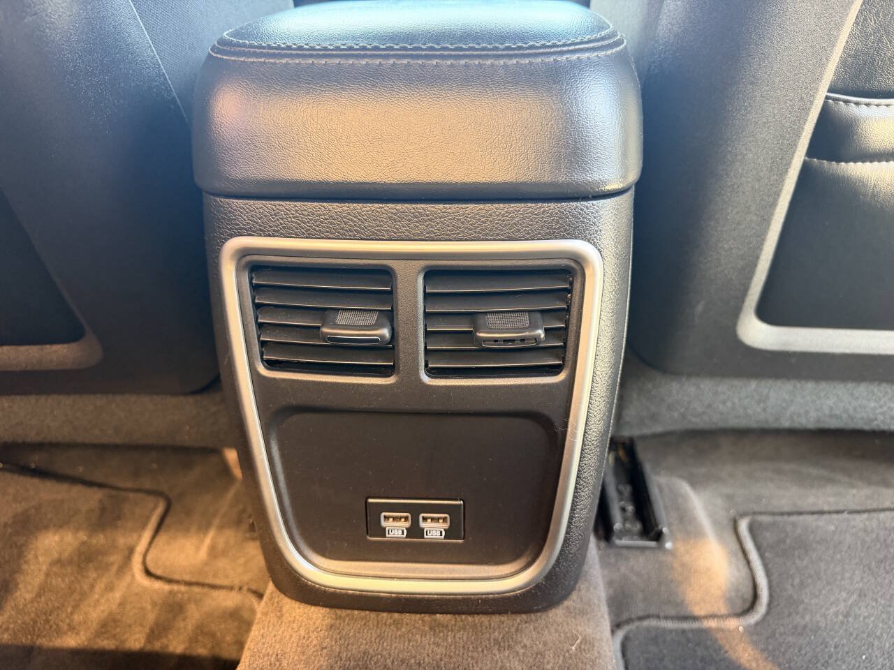 Used 2016 Dodge Charger SXT w/ Navigation & Travel Group RWD image 33