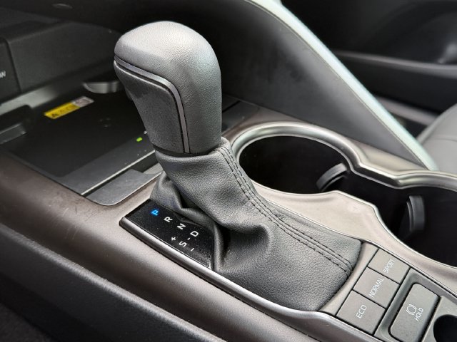 Used 2024 Toyota Camry XSE FWD image 18