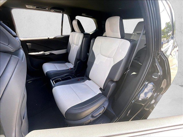 Used 2025 Lexus TX 500h AWD w/ Technology Package image 28