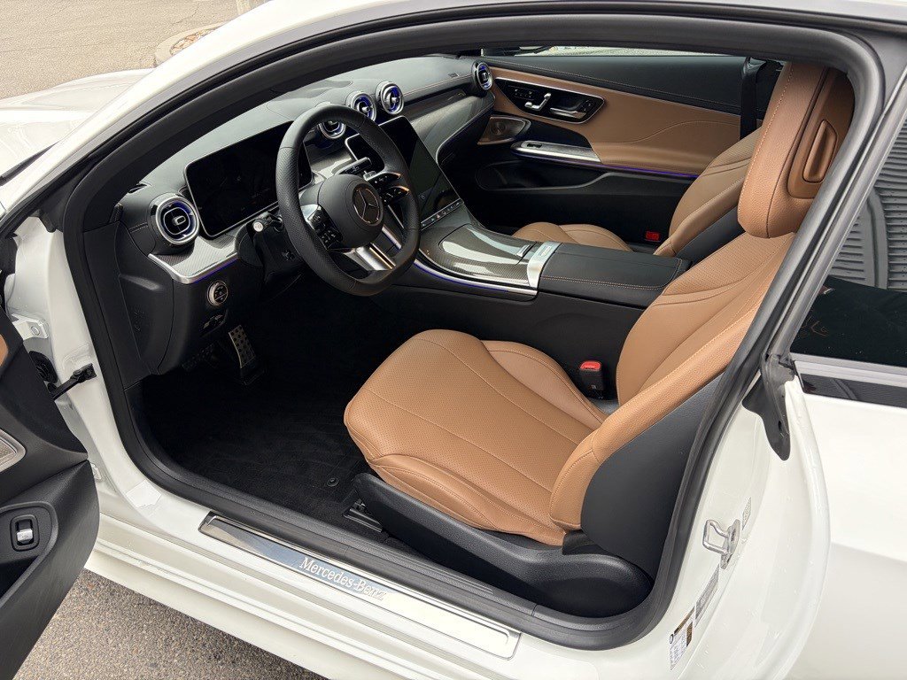 Used 2025 Mercedes-Benz CLE 300 4MATIC Coupe image 6