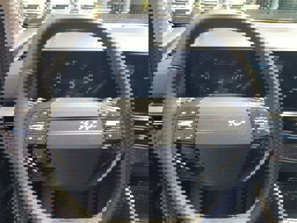 New 2026 Kia Sportage LX image 10