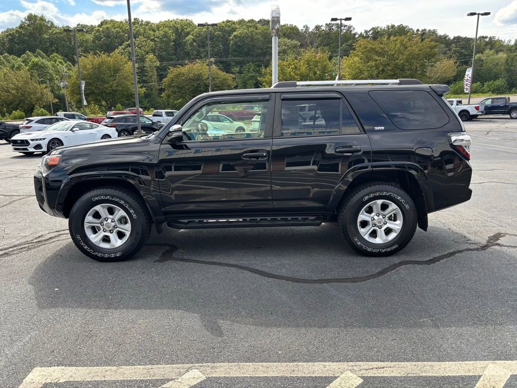 Used 2022 Toyota 4Runner SR5 Premium w/ Moonroof Package image 2