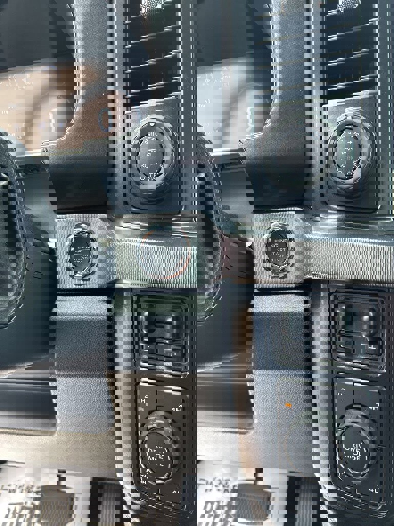 New 2025 Ford F250 Platinum image 23
