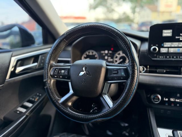 Used 2022 Mitsubishi Outlander SEL image 35