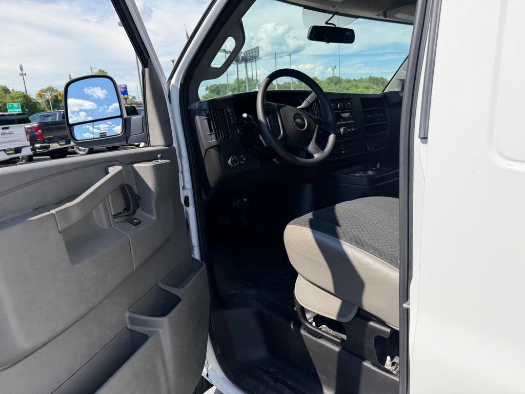 Certified 2025 Chevrolet Express 2500 w/ Driver Convenience Package RWD image 15