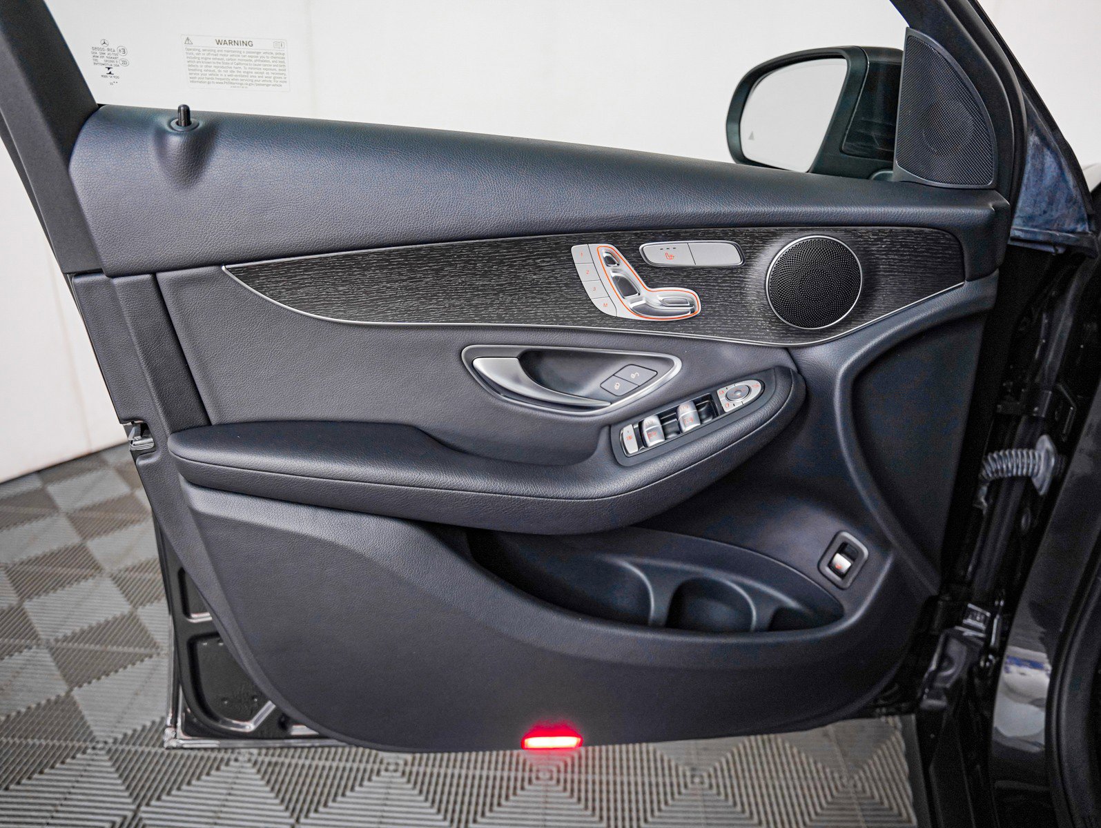 Certified 2022 Mercedes-Benz GLC 300 image 24