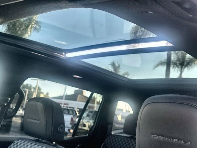 New 2026 GMC Acadia Denali w/ Super Cruise Package image 19