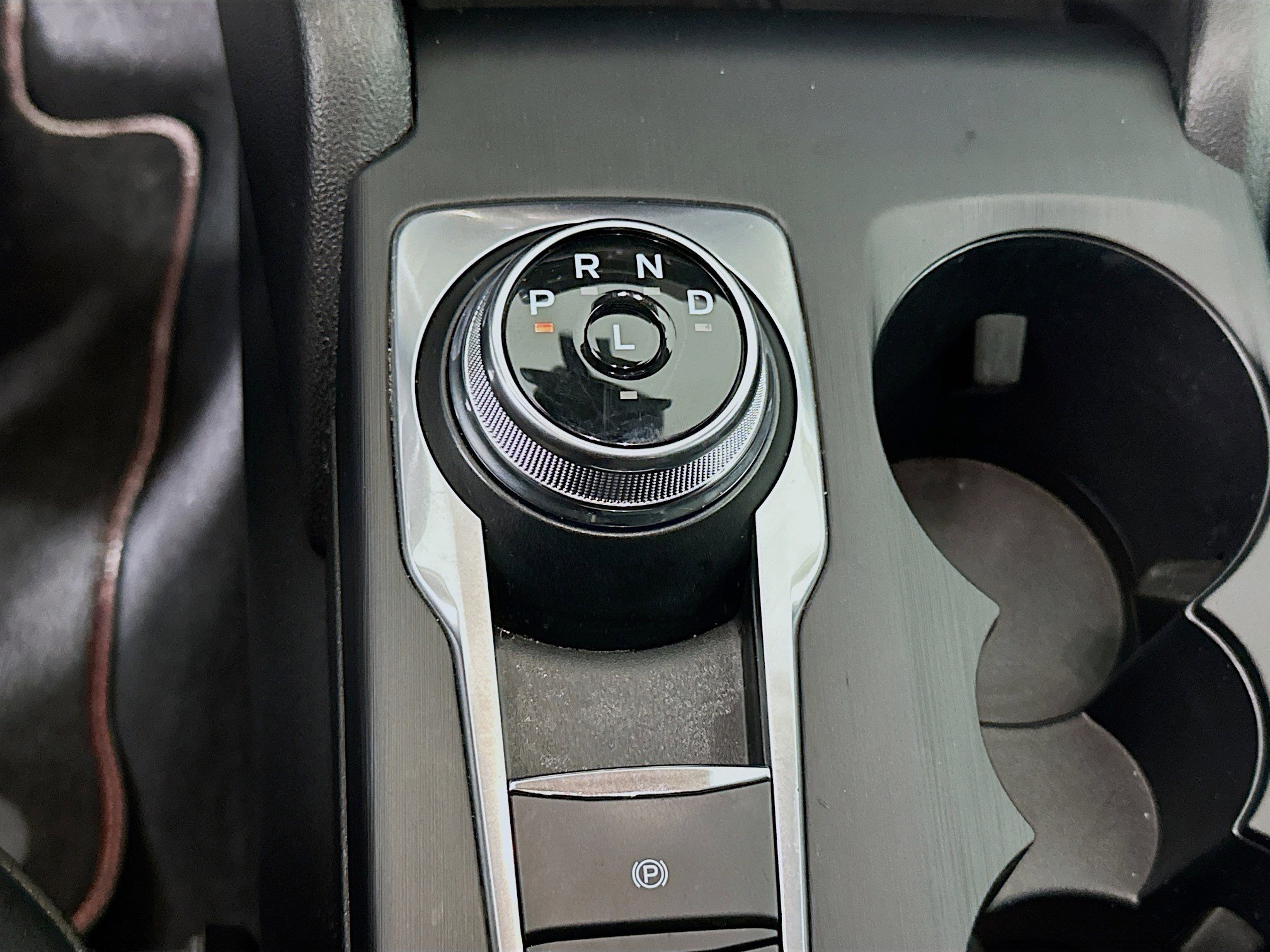 Used 2022 Ford Escape SEL w/ SEL Stealth AWD Package image 25