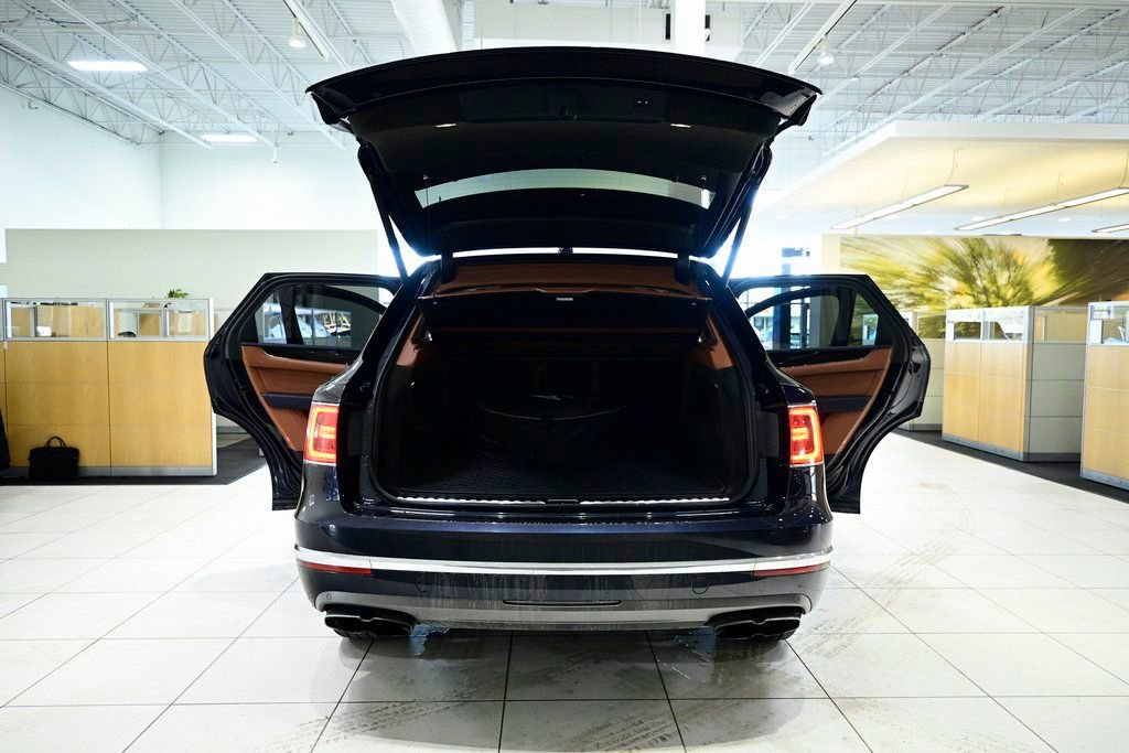 Used 2019 Bentley Bentayga image 22