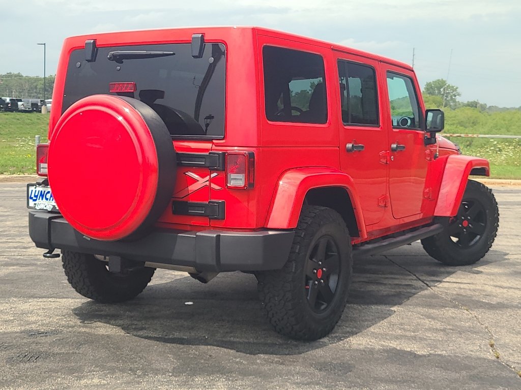 Used 2015 Jeep Wrangler Unlimited Sahara AWD/4WD image 4