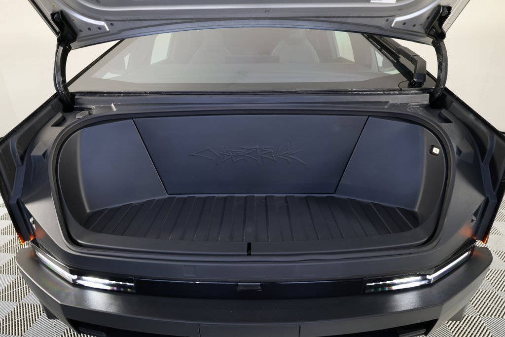 Used 2024 Tesla Cybertruck AWD Crew Cab image 45