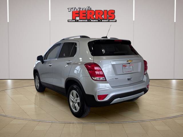 Used 2022 Chevrolet Trax LT w/ LT Convenience Package image 3