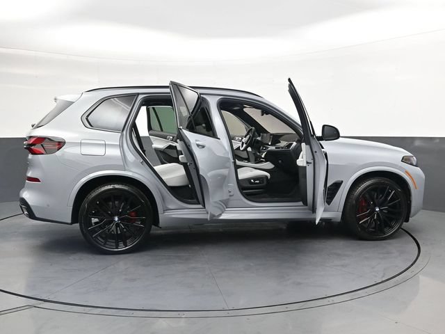 Used 2026 BMW X5 xDrive40i w/ M Sport Package AWD/4WD image 36