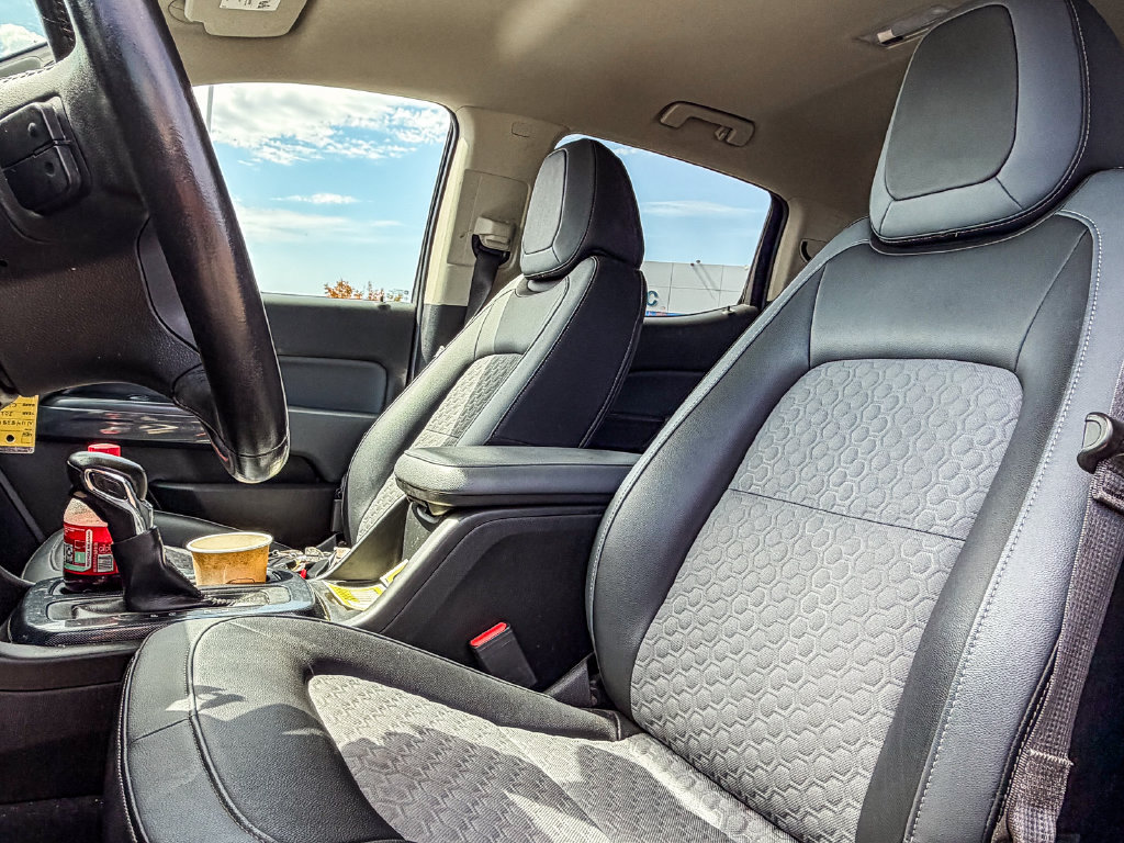 Used 2022 Chevrolet Colorado Z71 AWD/4WD image 9