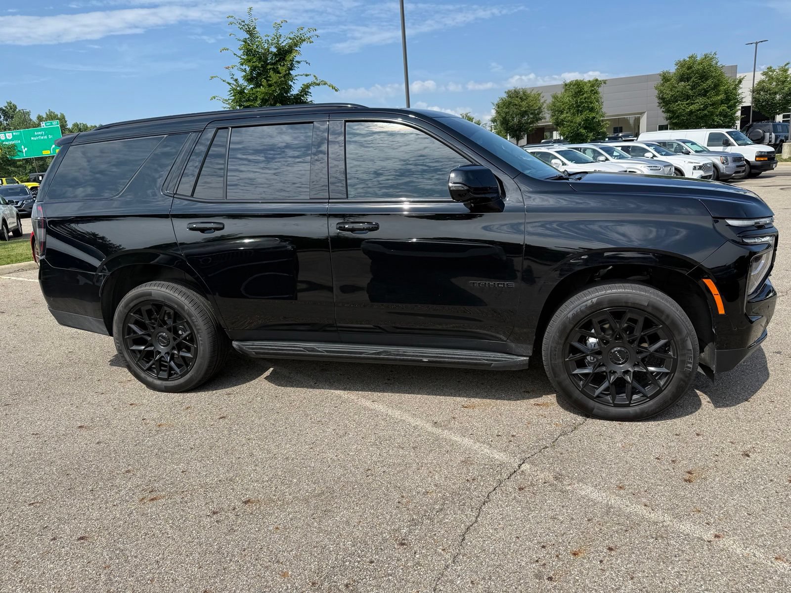 Used 2025 Chevrolet Tahoe RST w/ Comfort Package AWD/4WD image 4