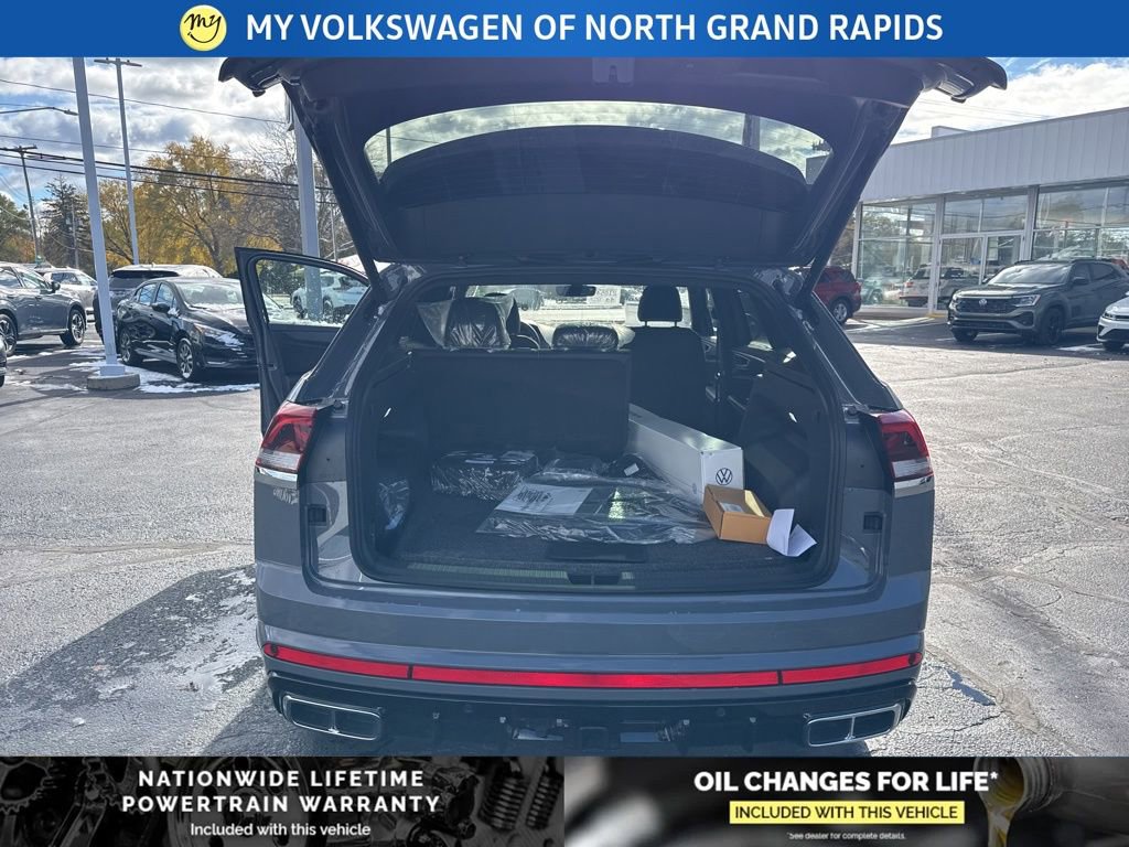 New 2026 Volkswagen Atlas Cross Sport SEL Premium R-Line image 23