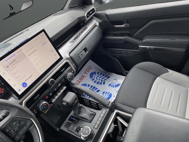 Used 2025 Toyota Tacoma TRD Sport w/ TRD Sport Upgrade Package image 21