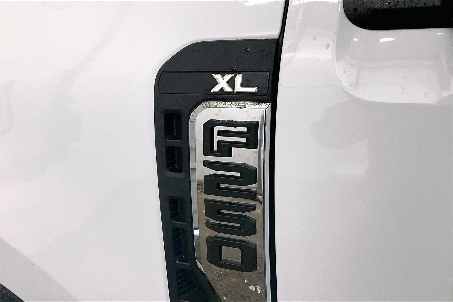 New 2026 Ford F250 XL w/ XL Chrome Package image 13
