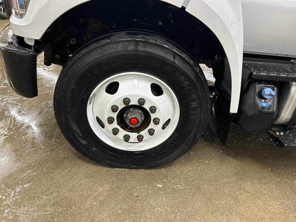Certified 2022 Ford F750 2WD Regular Cab Super Duty image 18
