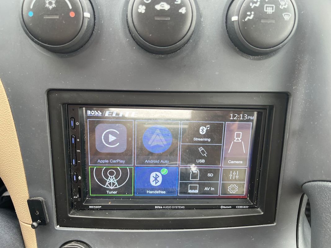 Used 2006 Pontiac Solstice w/ Premium Package image 18