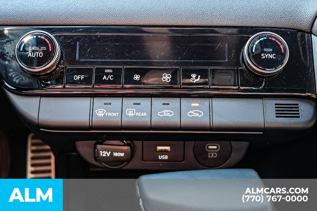 Used 2025 Hyundai Elantra Sport FWD image 38
