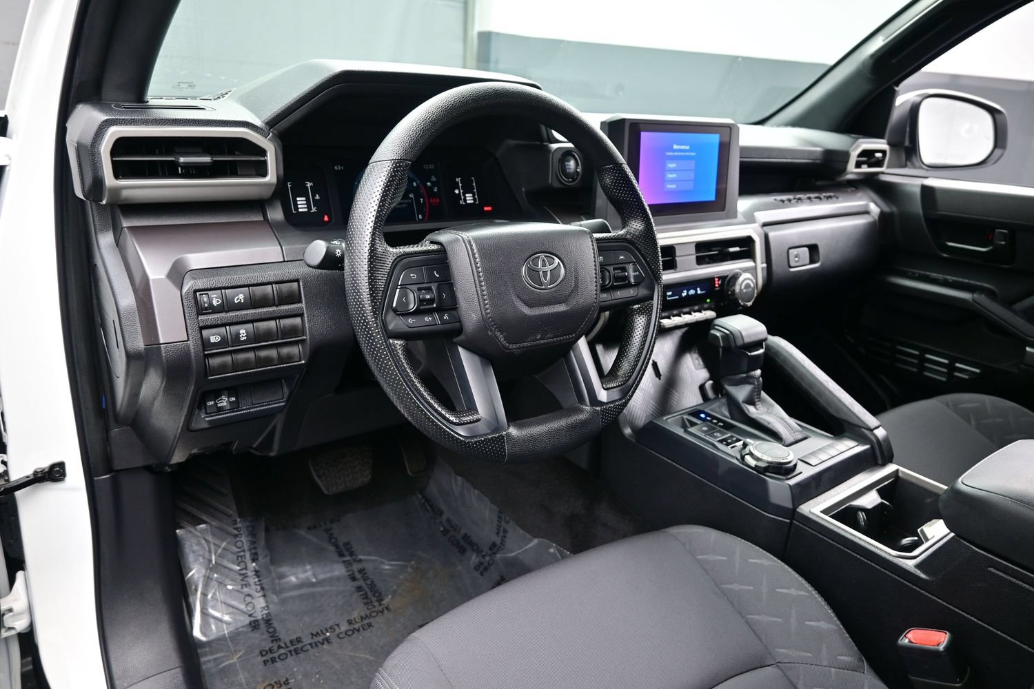 Used 2025 Toyota Tacoma SR5 AWD/4WD image 12