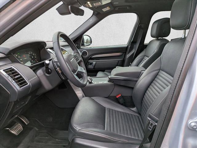 Used 2024 Land Rover Discovery Dynamic SE image 19