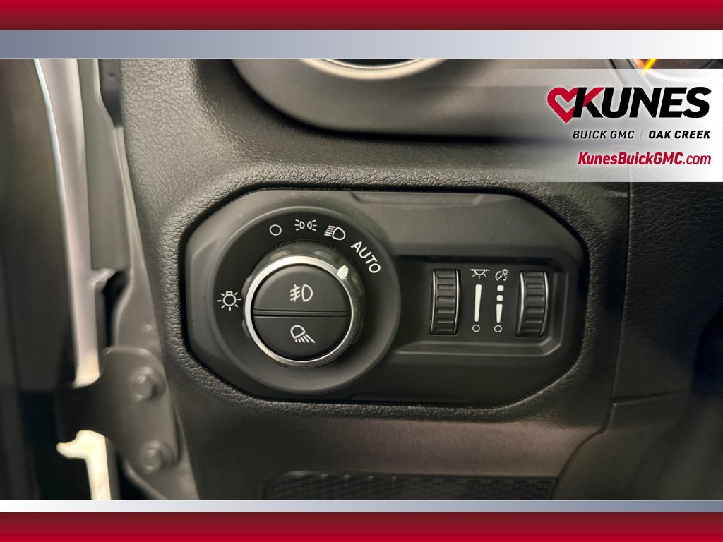 Used 2021 Jeep Gladiator Sport AWD/4WD image 14