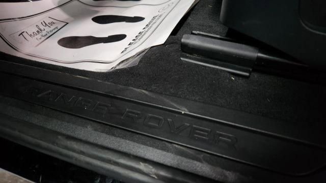 Used 2020 Land Rover Range Rover Evoque SE image 46