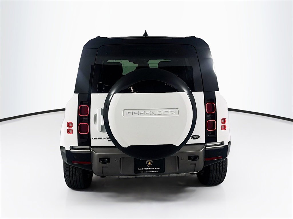 Used 2023 Land Rover Defender 110 X-Dynamic SE image 6