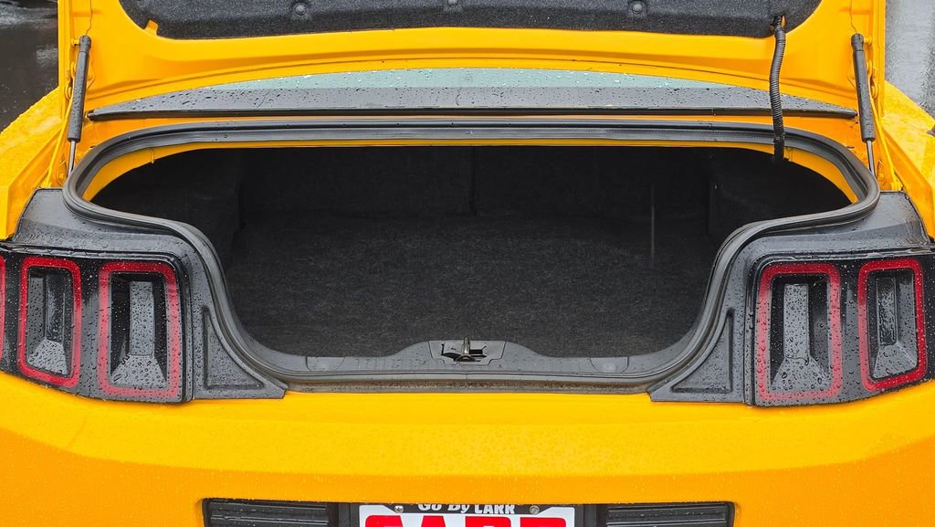 Used 2013 Ford Mustang Boss 302 w/ Boss 302 Accessory Pkg RWD image 16