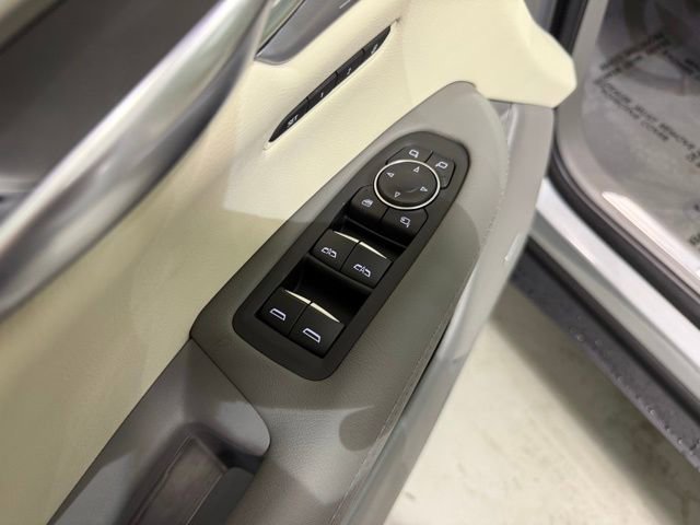 New 2026 Cadillac XT5 Premium Luxury image 12