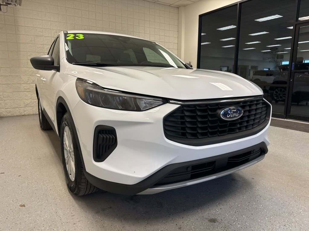 Used 2023 Ford Escape Active AWD/4WD image 32