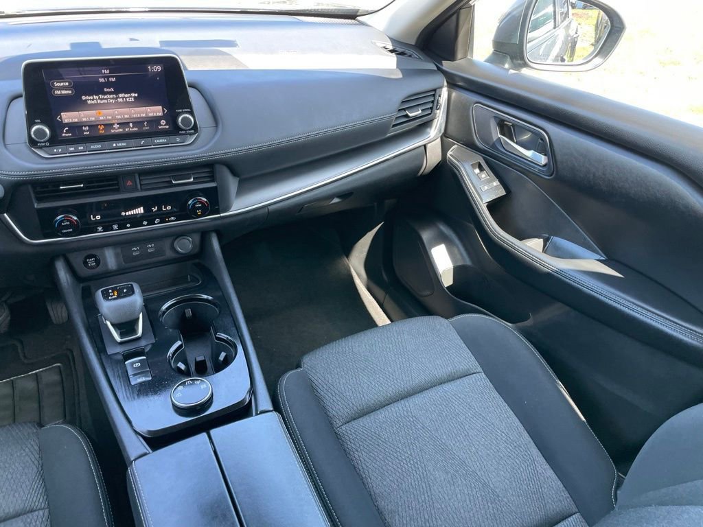 Certified 2024 Nissan Rogue SV AWD/4WD image 10