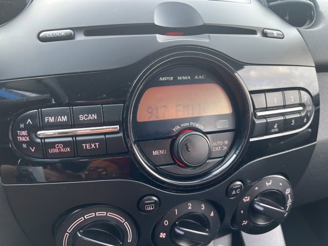 Used 2014 MAZDA MAZDA2 Sport image 28