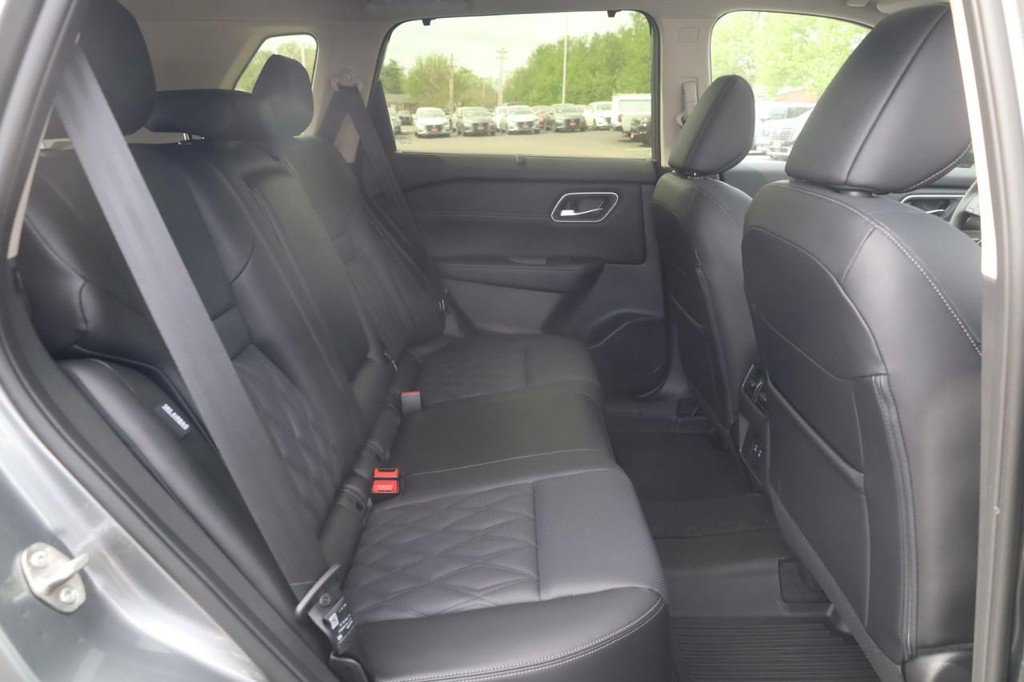 New 2026 Nissan Rogue Platinum image 23